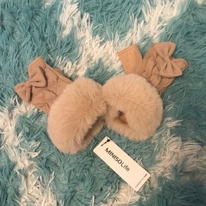 NWT Girls Tan Fingerless Gloves